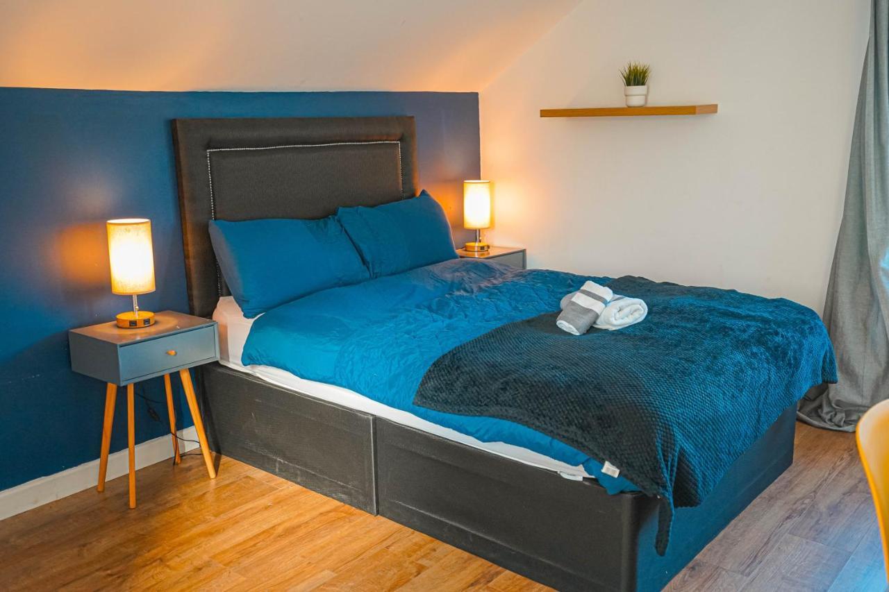 Private And Spacious 2 Bedroom House - Free Parking! Cardiff Exterior foto